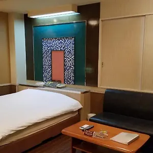 https://golf-yokohama-adults-only.kanagawa-hotels.com