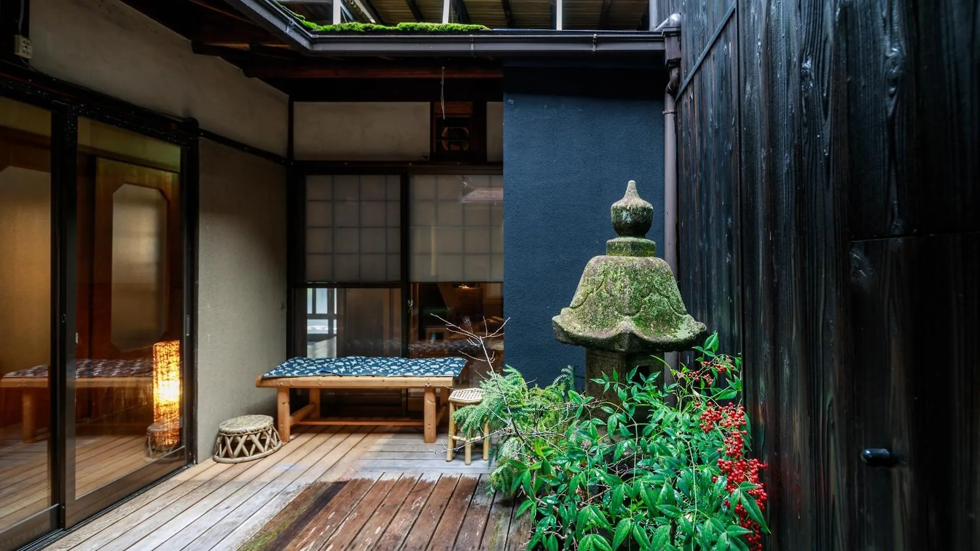 Yadoya Hiraiwa Hotel Kyoto 2*,  Japan